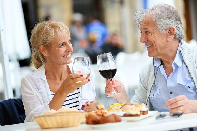 italian-wine-tasting-on-the-panoramic-terrace-in-bologna