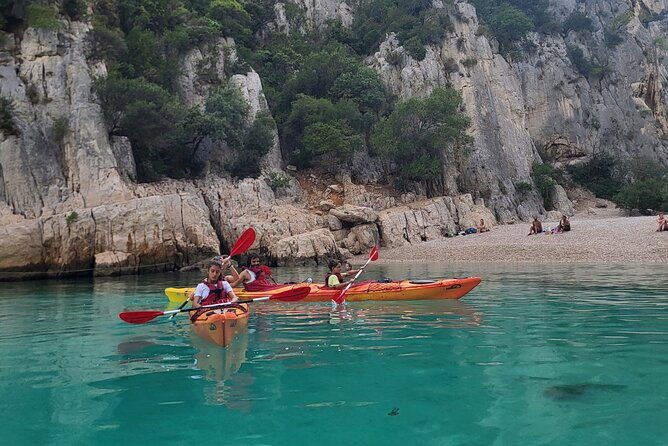 kayak-guided-tour-with-a-local-cassis-calanques-national-park