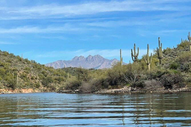 kayaking-3-hr-canyon-cliffside-on-saguaro-lake