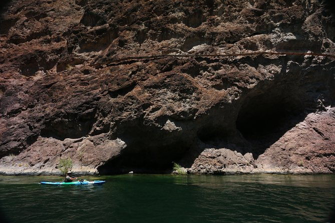 kayaking-day-trip-on-the-colorado-river-from-las-vegas