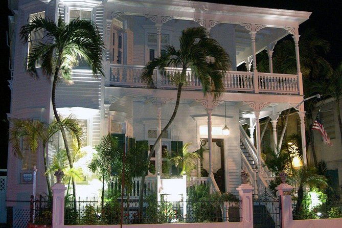 key-west-haunted-pub-crawl-and-ghost-tour-with-free-t-shirt