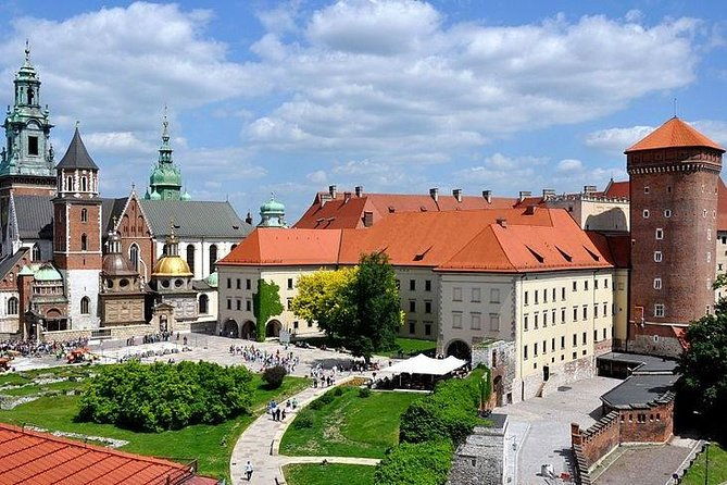 krakow-airport-transfers-krakow-airport-krk-to-krakow-city-in-luxury-van