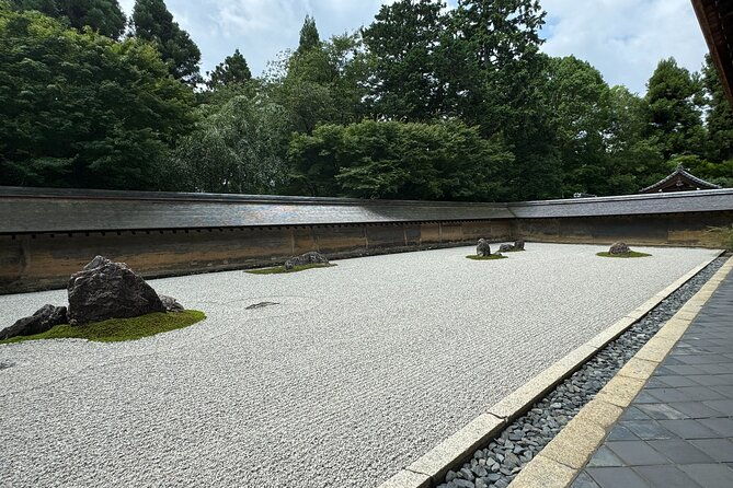 kyoto-ryoan-ji-greatest-zen-garden-guided-tour-in-80-min-2