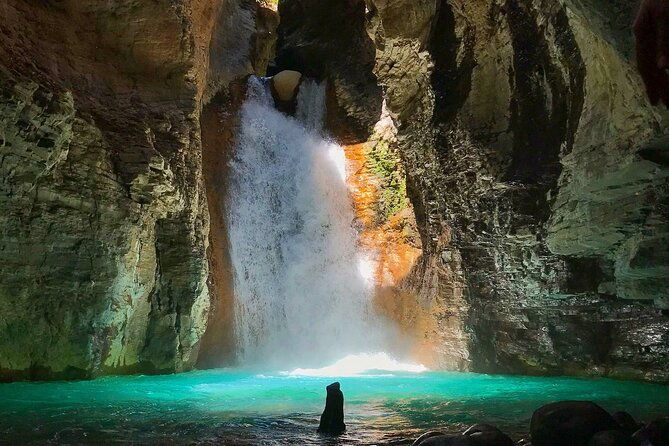la-leona-waterfall-hike-and-volcano-mud-plus-hot-springs