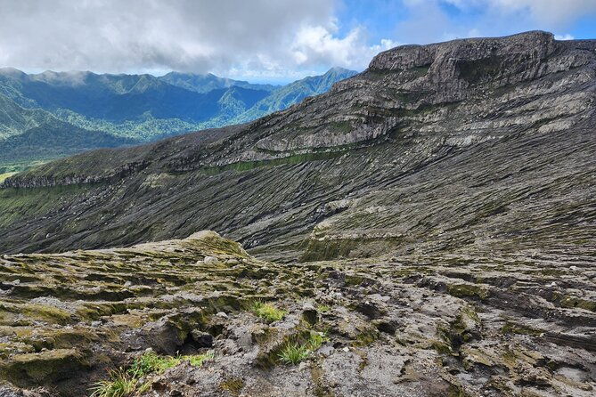 la-soufriere-volcano-adventure
