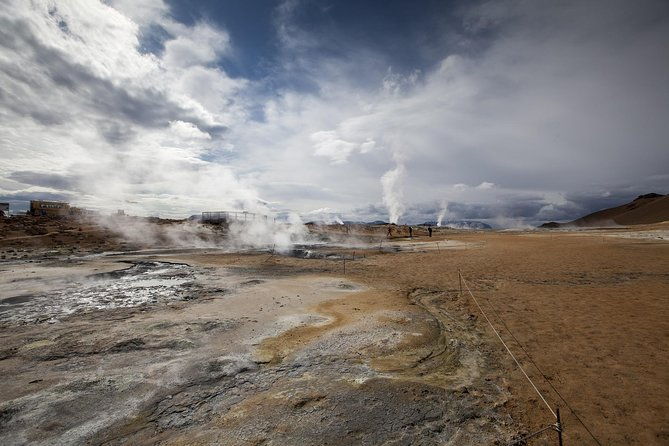 lake-myvatn-and-godafoss-shore-excursion-2