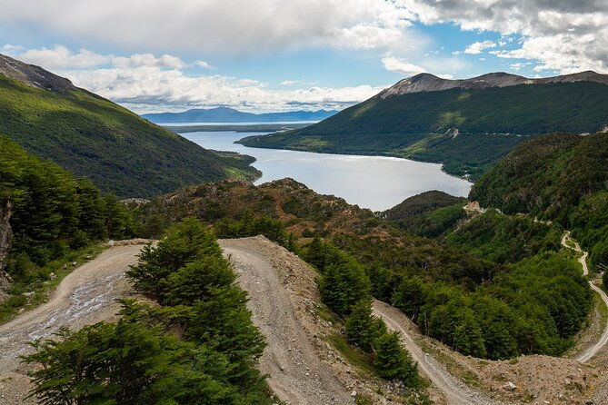 lakes-district-4x4-full-day-tour-with-lunch-from-ushuaia