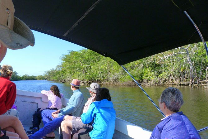 lamanai-maya-ruin-new-river-wildlife-adventure-from-belize-city