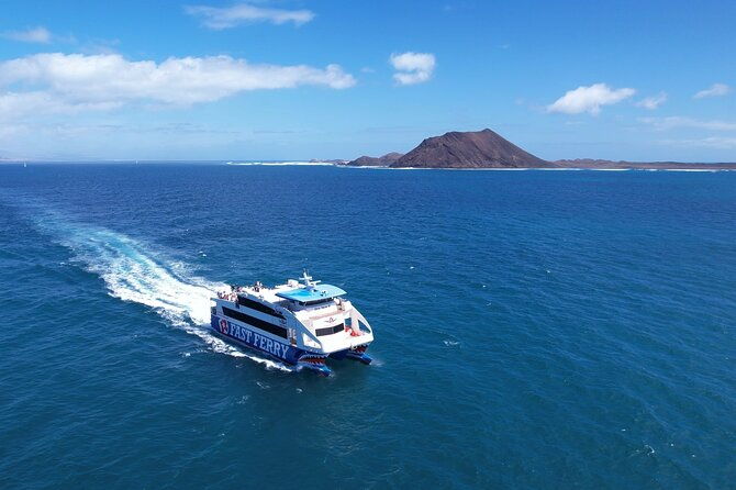 lanzarote-ferry-ticket-to-fuerteventura-with-free-wifi