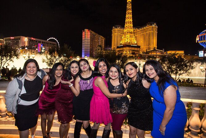 las-vegas-strip-by-suv-stretch-limo-with-personal-photographer