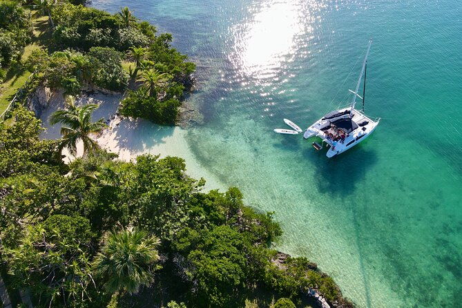 lil-restless-private-catamaran-adventure-snorkel-sup-cliff-jump