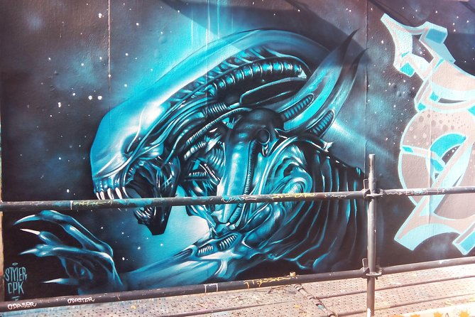 lisbon-street-art-walk-2