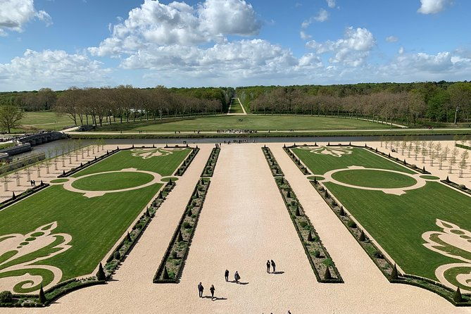 loire-valley-castles-vip-private-tour-chambord-chenonceaux-amboise
