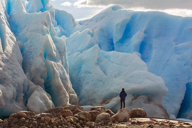 los-glaciares-national-park-blue-safari