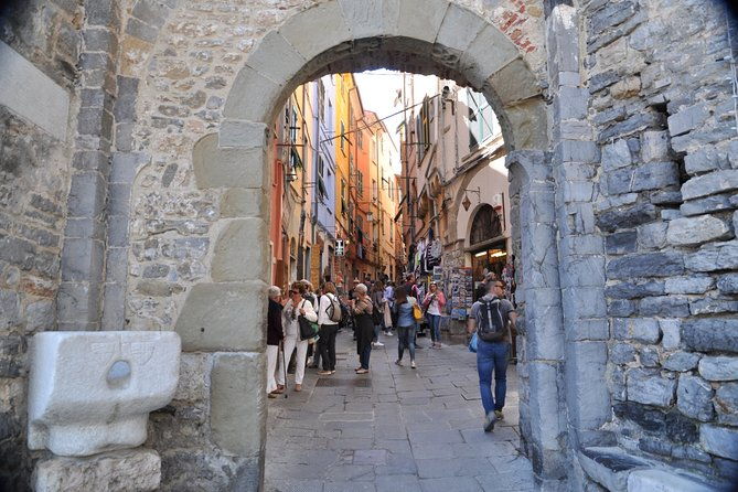 lucca-private-day-trip-to-portovenere-cinque-terre