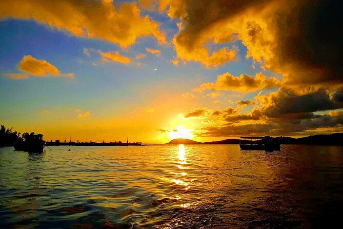 luxury-catamaran-champagne-sunset-cruise
