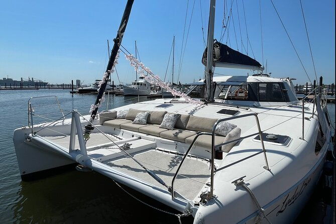 luxury-catamaran-private-tour-baltimore-harbor-2