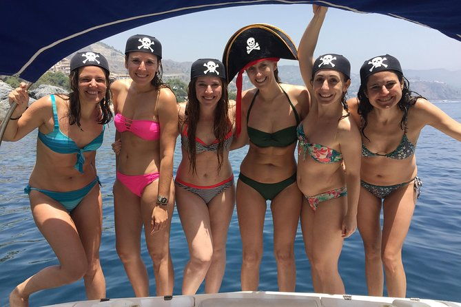 luxury-yatch-trips-open-bar-tapas-paddle-surf-snorkel-2