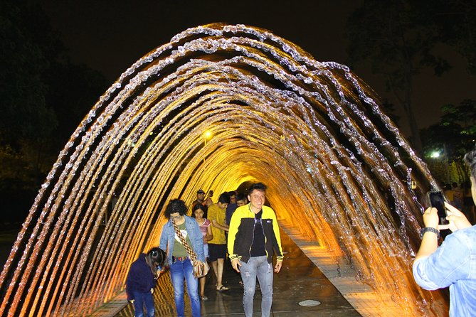magic-fountains-park-bohemian-barranco-at-night