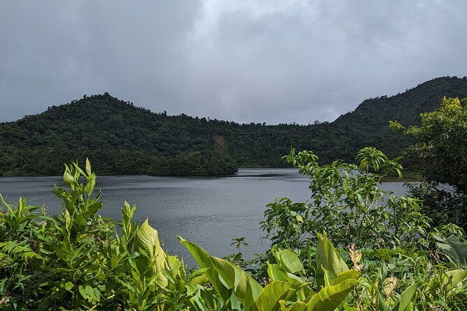 magical-hike-fresh-water-lake