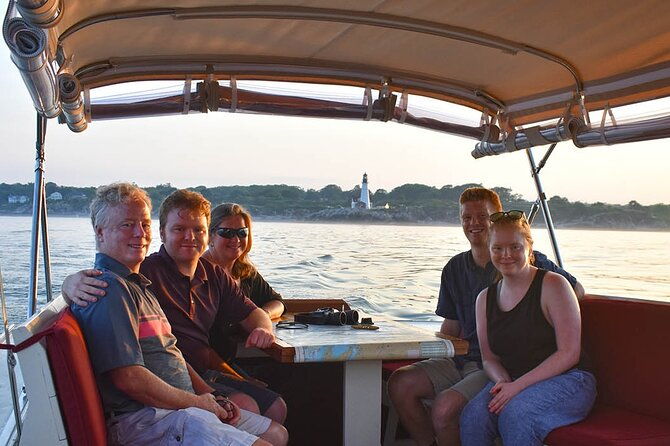 maine-fall-foliage-private-lobster-boat-cruise-with-local-drinks