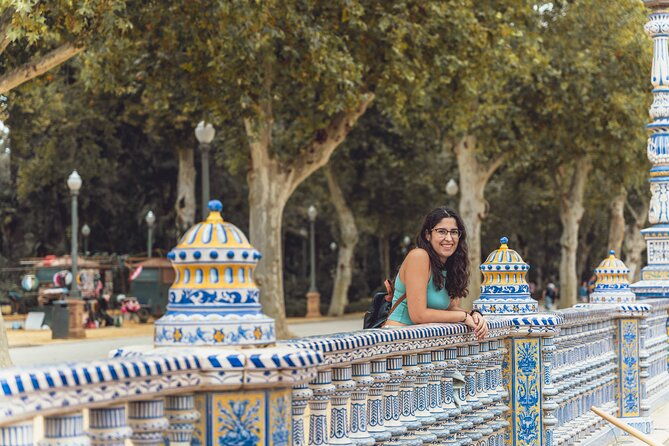make-seville-unforgettable-private-photoshoot-at-plaza-de-espana