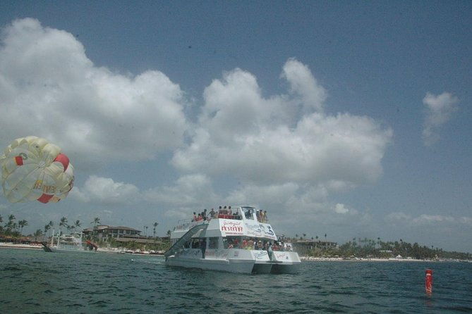 malibu-party-boat-with-dj