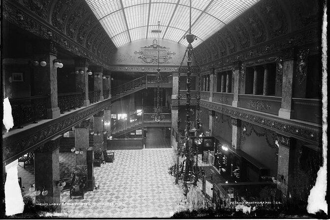 milwaukee-downtown-ghost-tour-the-shadow-of-city-hall