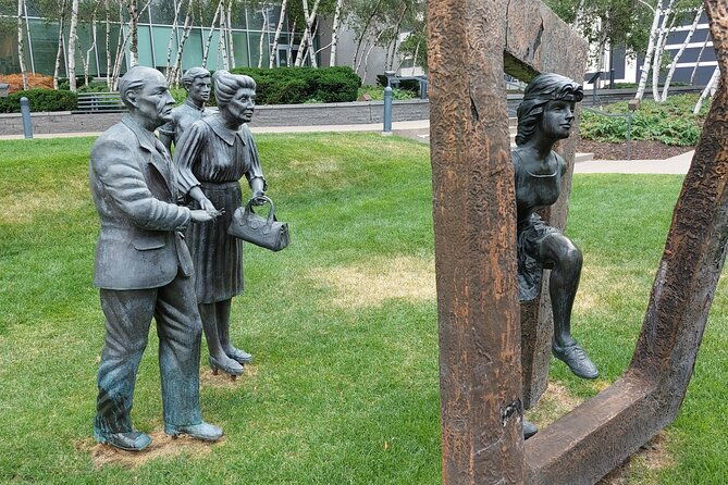 minneapolis-walking-art-tour-heart-of-downtown