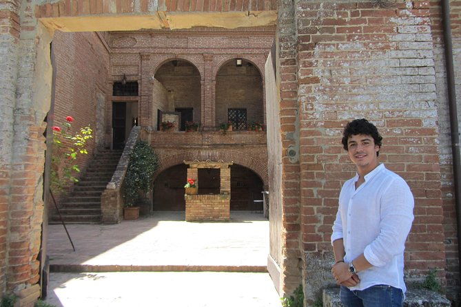 montalcino-castle-and-vineyards-tour-with-tasting-2