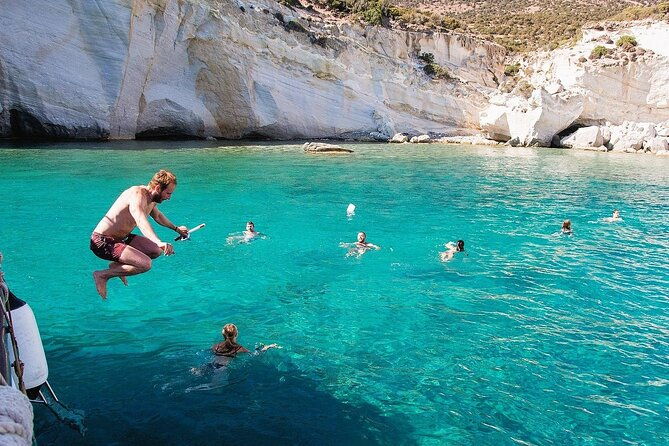 morning-catamaran-cruise-to-kleftiko-bay-milos