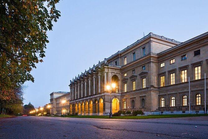 munich-residenz-palace-museum-and-treasury-private-tour