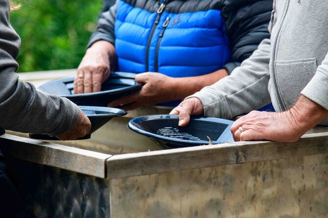 mushers-camp-and-gold-panning-adventure