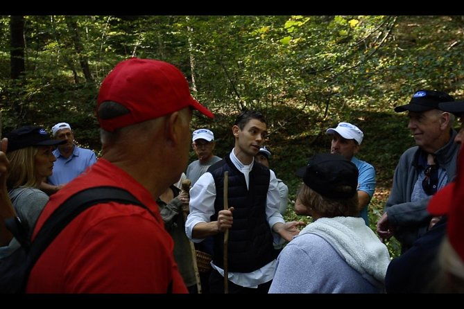 mushroom-or-truffle-hunting