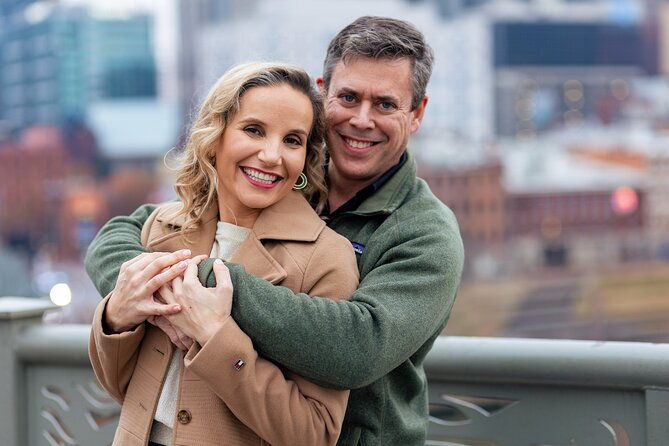 nashville-private-couples-photoshoot-on-the-riverfront