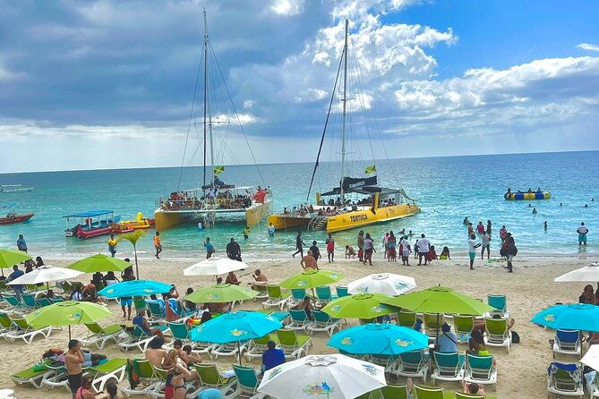 negril-7-mile-beach-with-clear-kayak-photo-shoot-ricks-cafe
