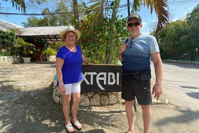 negril-day-beach-and-west-end-cliffs-with-french-guide