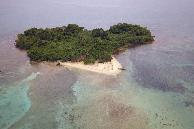 negril-lobster-lunch-on-booby-cay-snorkeling-to-a-sunken-cannon