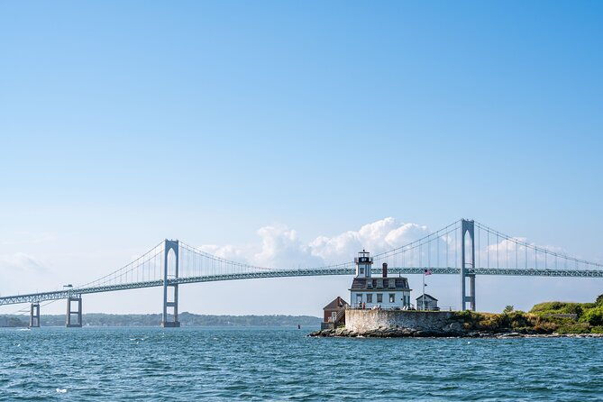 newport-afternoon-sightseeing-sail-on-classic-sailboat