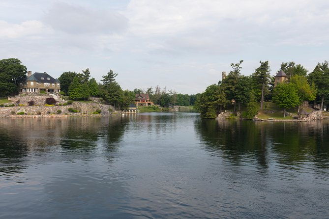 niagara-falls-toronto-1000-islands-3-day-tour-from-nyc