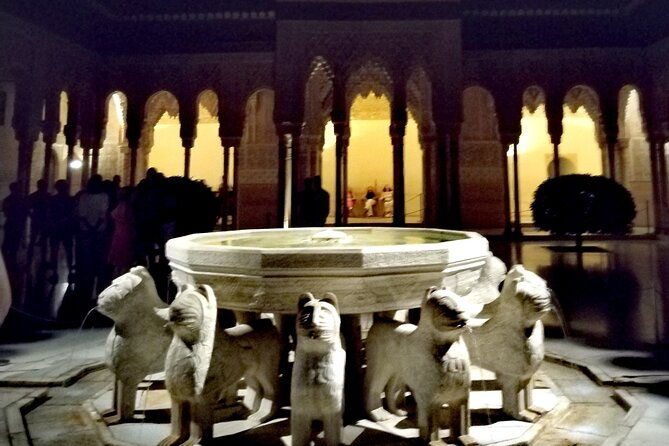 night-tour-of-alhambra-and-the-nasrid-palaces