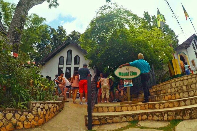 nine-miles-bob-marleys-birthplace-and-river-tubing-from-montego-bay