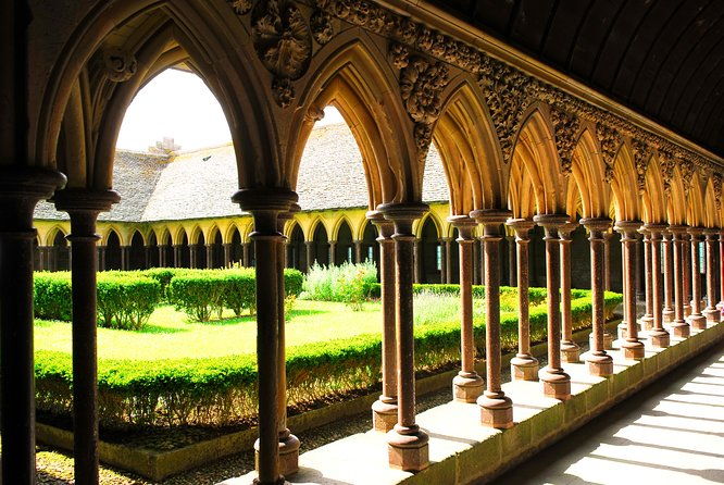 normandy-2days-trip-landing-beaches-and-mont-st-michel-from-paris