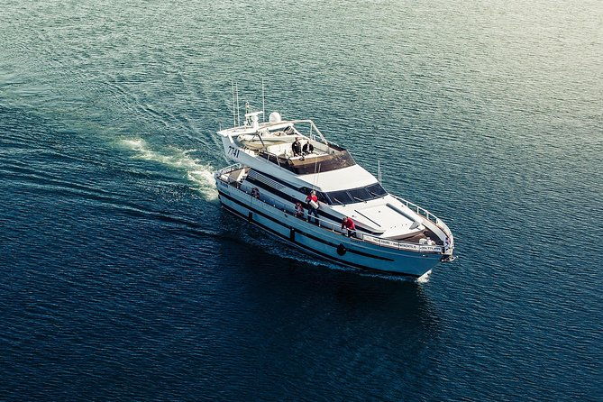 northern-lights-yacht-cruise