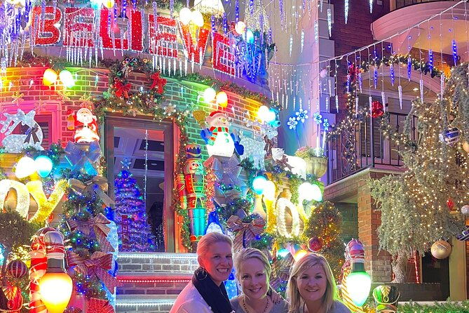 nyc-christmas-lights-tour-by-limousine-manhattan-dyker-heights