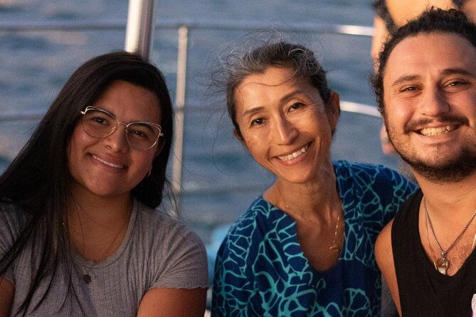 oahu-waikiki-sunset-catamaran-boat-tour