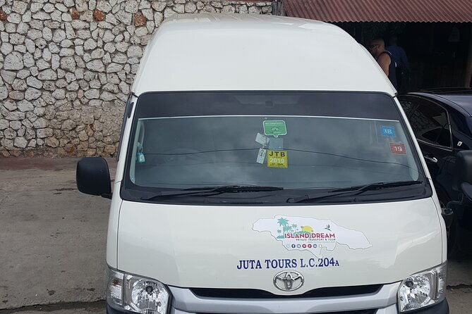 ocho-rios-resorts-private-taxi-from-montego-bay-airport