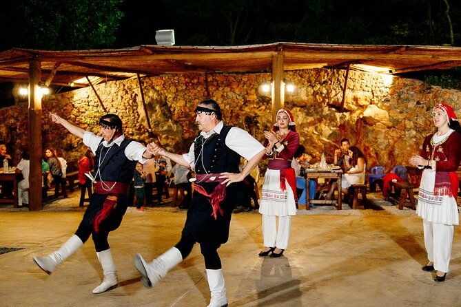 olive-oil-festival-in-cretan-farm-with-traditional-dinner-2