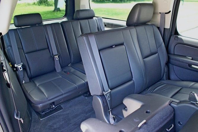 one-way-private-mdw-meet-and-greet-luxury-airport-transfer
