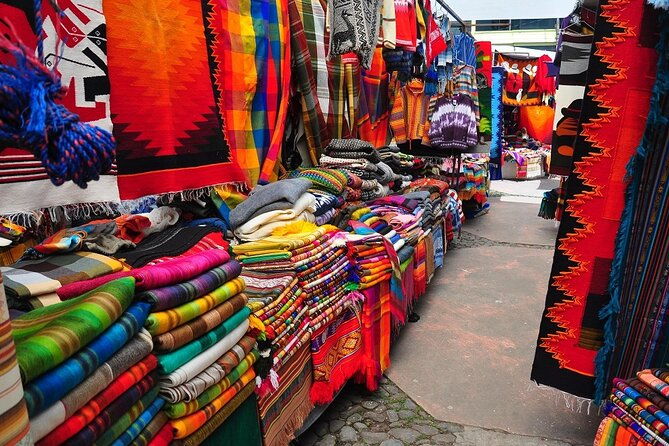 otavalo-market-tour-cayambe-quitsato-peguche-cotacachi